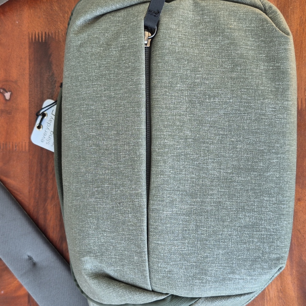 Peak Design Everyday Sling 5L, Sage Color, New
